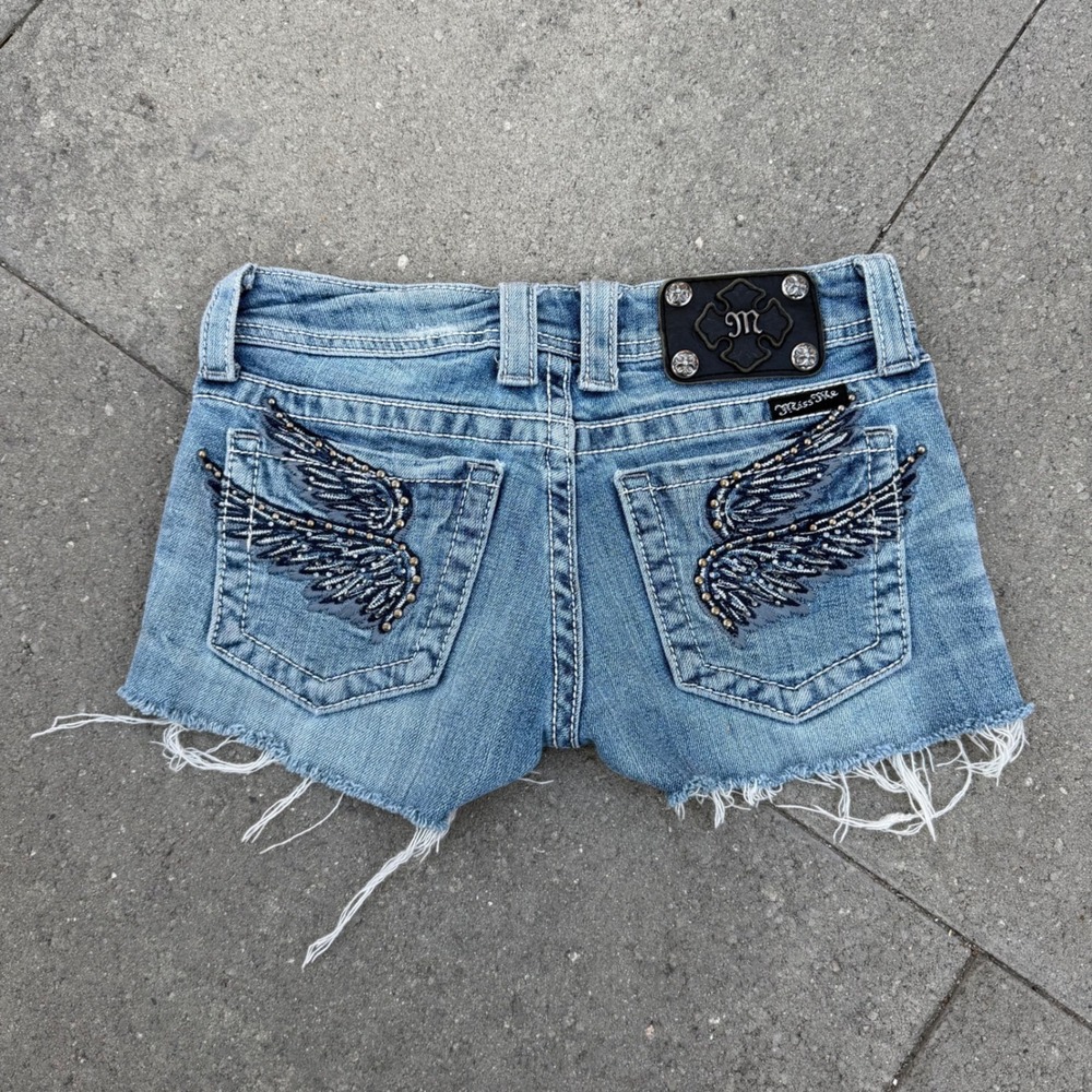 Miss Me Angel Wing Beaded Denim Cut Off Shorts Light Wash Y2K JP5163P2 Size 25